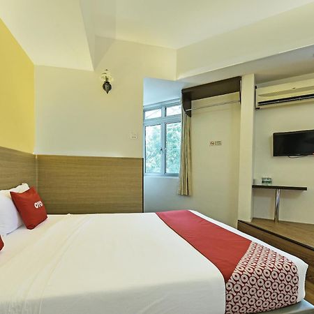 Super Oyo 44036 Hotel De Perdana Hill Batu Pahat Esterno foto