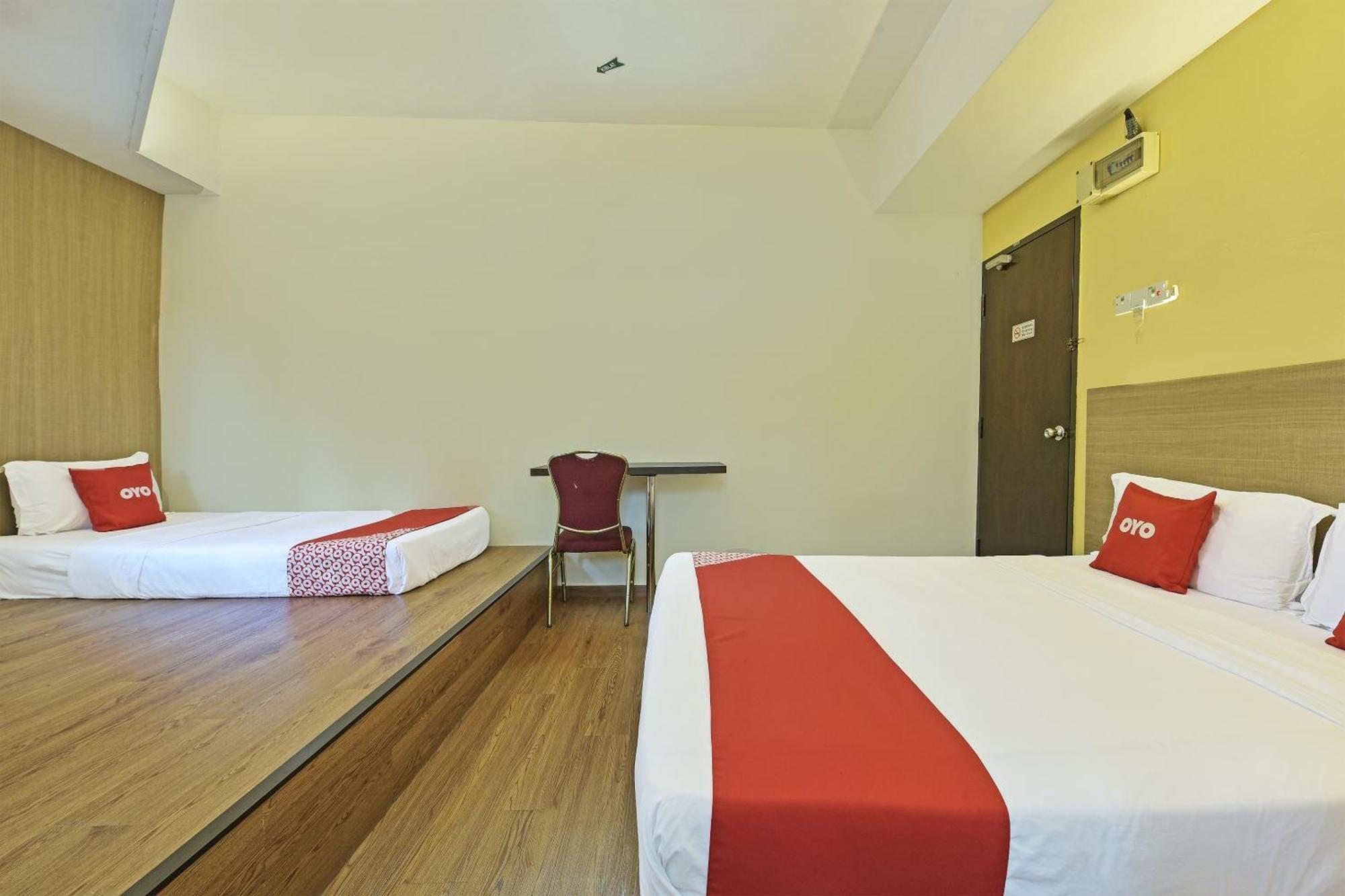 Super Oyo 44036 Hotel De Perdana Hill Batu Pahat Esterno foto