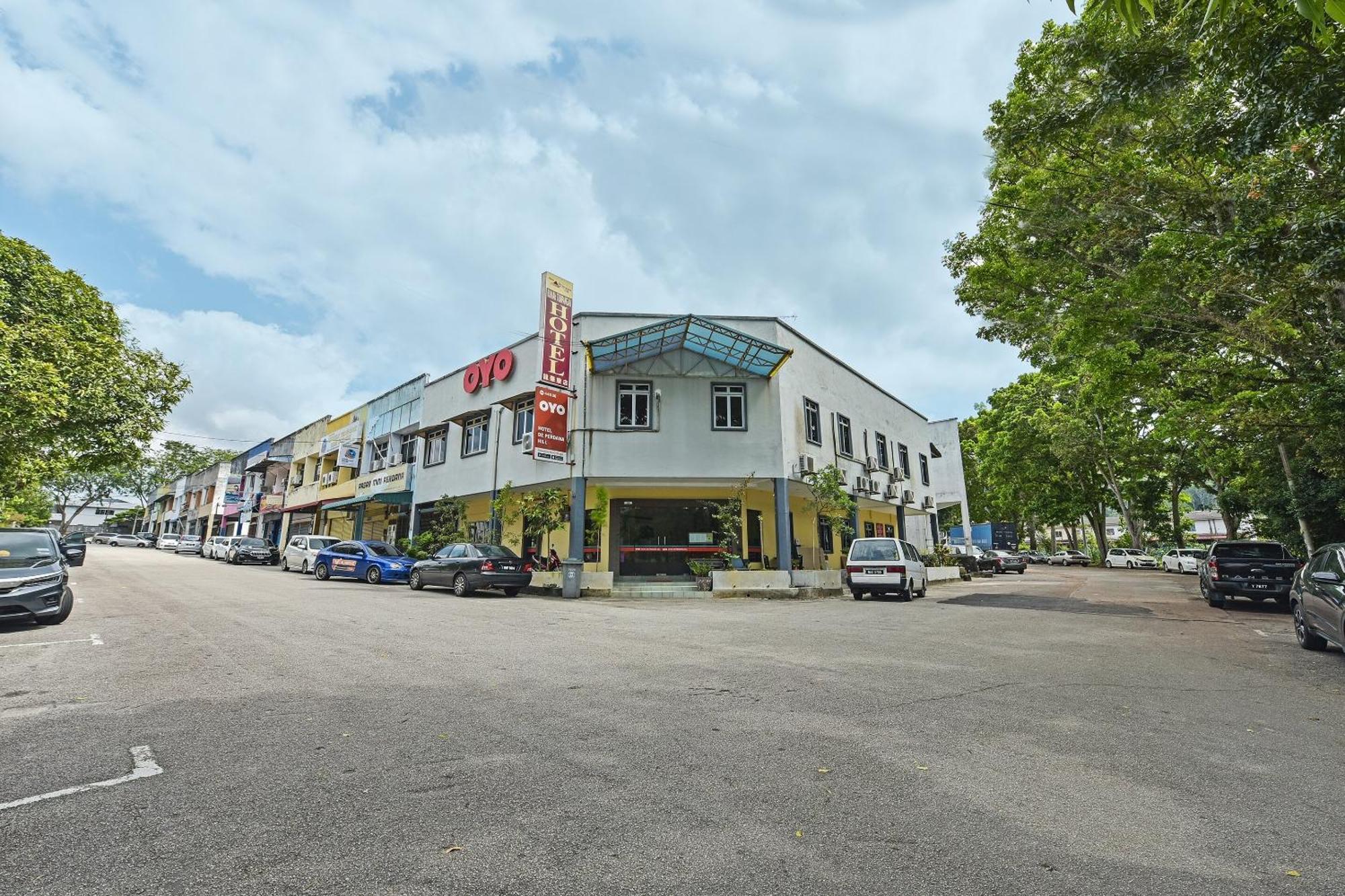 Super Oyo 44036 Hotel De Perdana Hill Batu Pahat Esterno foto
