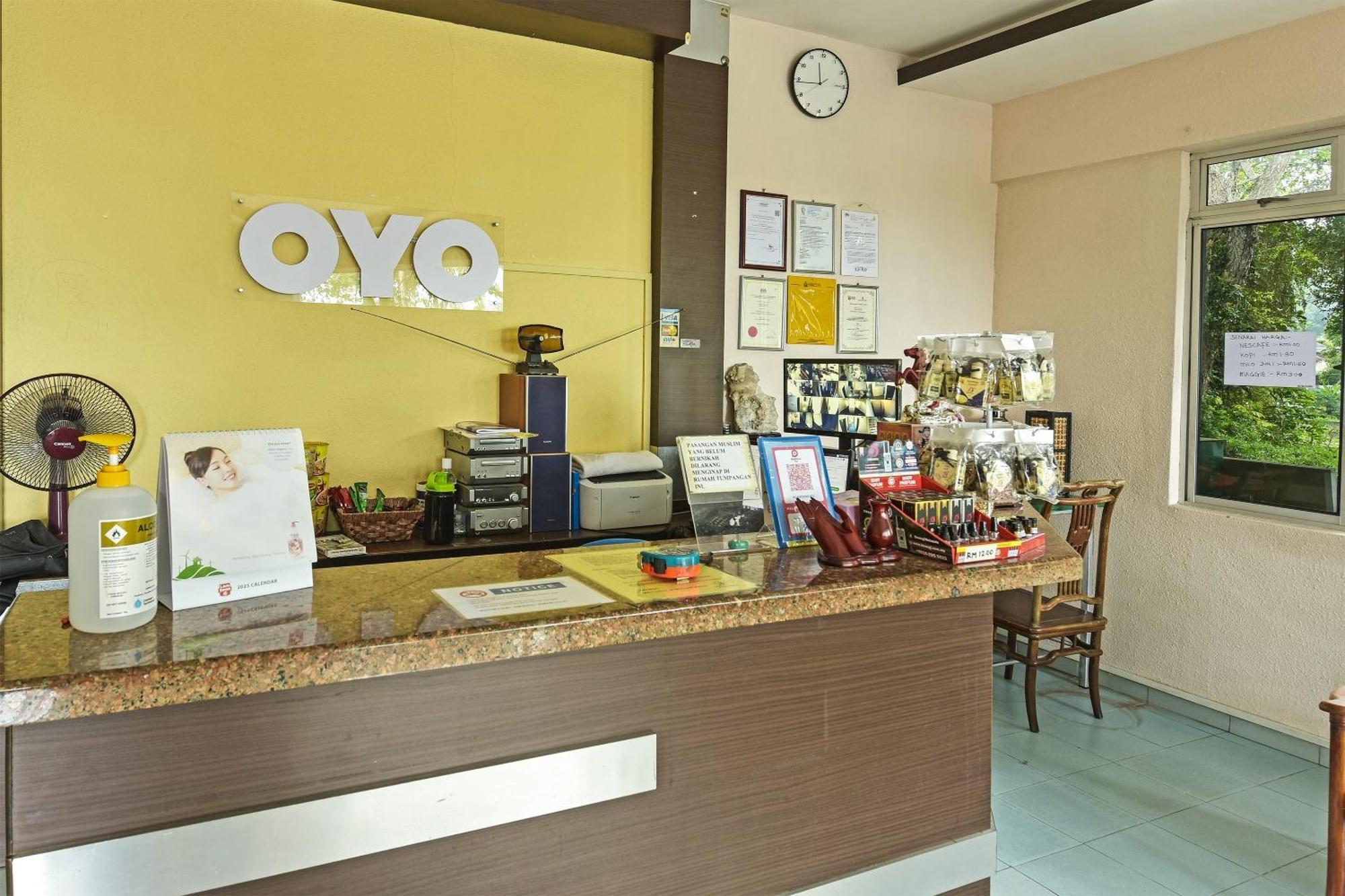 Super Oyo 44036 Hotel De Perdana Hill Batu Pahat Esterno foto