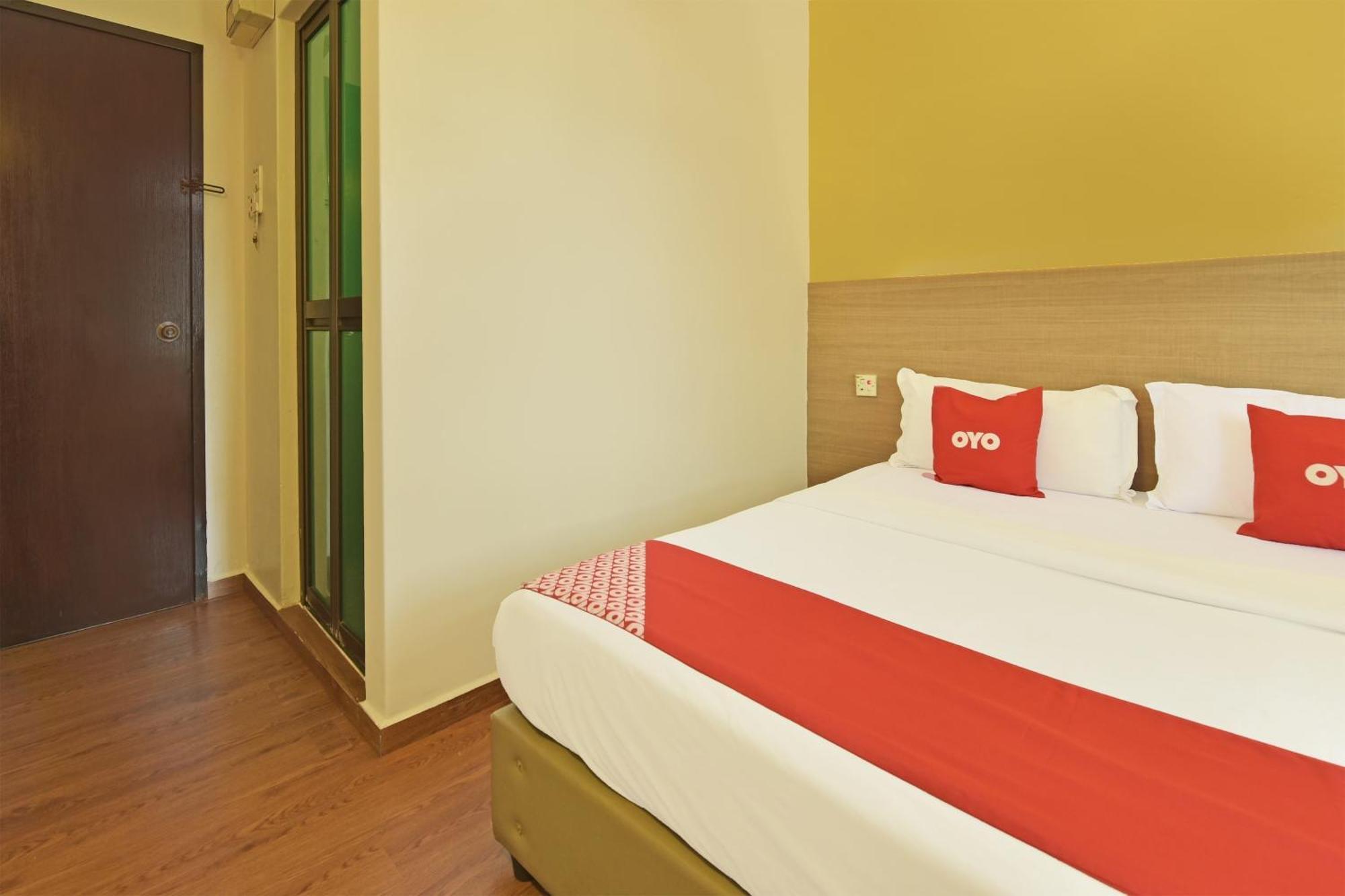 Super Oyo 44036 Hotel De Perdana Hill Batu Pahat Esterno foto